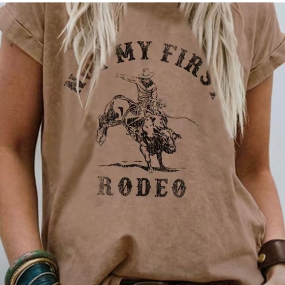 NWT Not My First Rodeo tan letter print crewneck tee - Picture 2 of 2